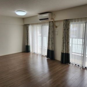 (居間)